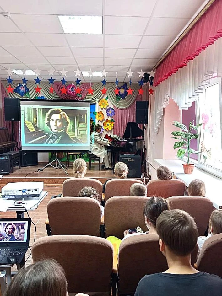 КУЛЬТУРНЫЕ РАЗГОВОРЫ О ВАЖНОМ В СЕВЕРСКОМ РАЙОНЕ: КОГДА КЛАССИКА ОЖИВАЕТ!   В рамках проекта «Культу
