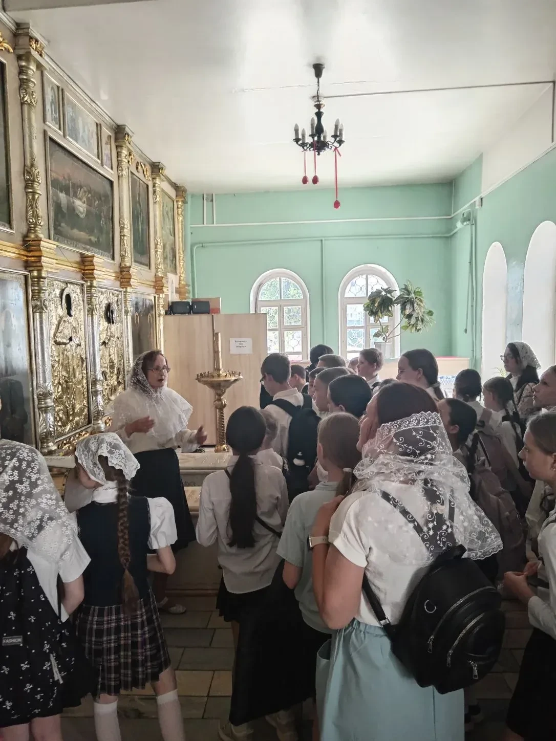Путь к духовным истокам: школьники посетили Введенский собор   🤝В рамках сотрудничества Министерства