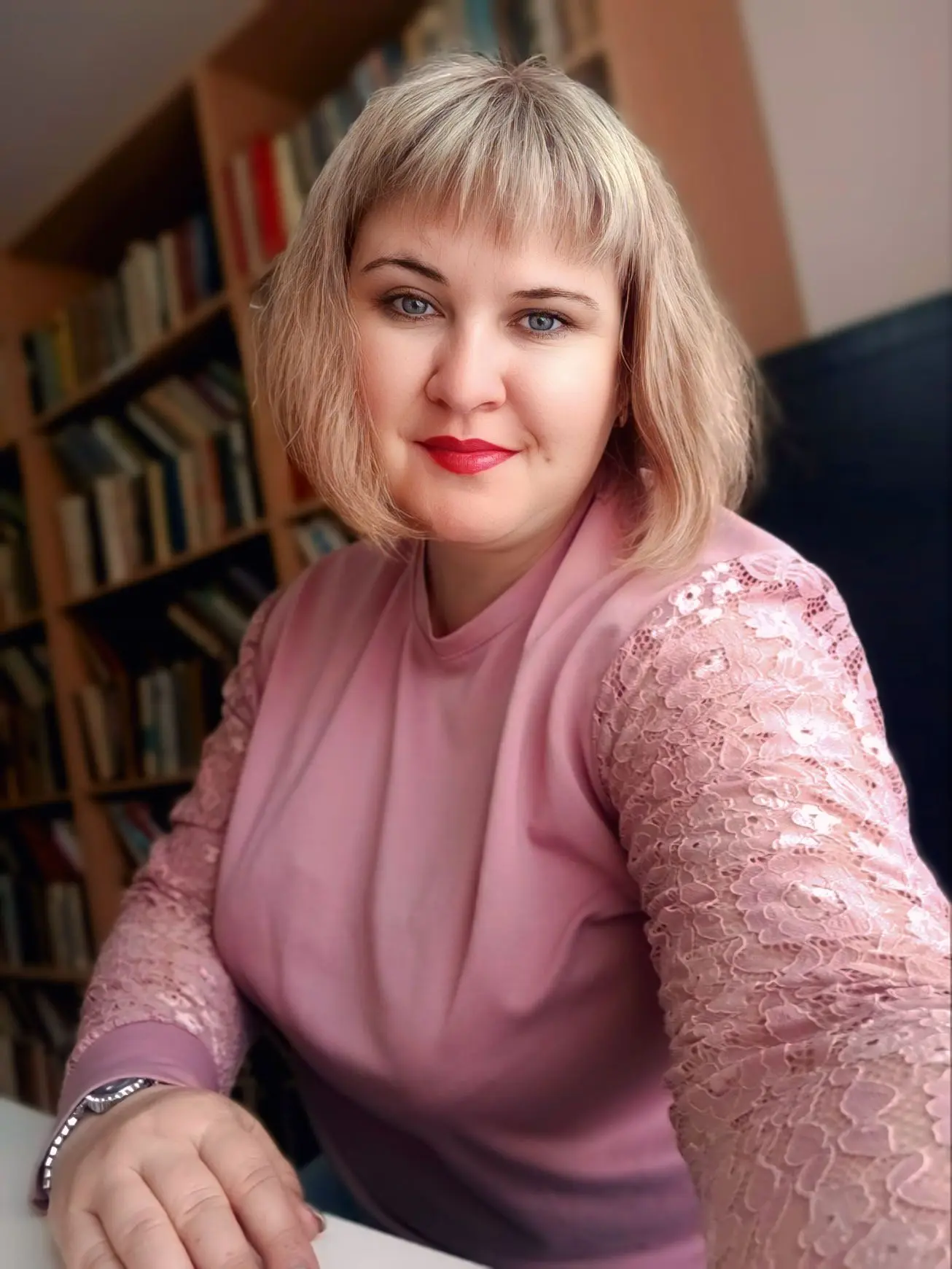 Водолазова Людмила Александровна работает  в  государственном автономном  учреждении Са...