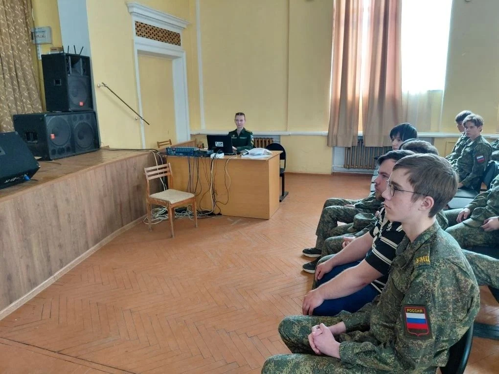 14 мая в учебно‑методическом центре военно‑патриотического воспитания молодёжи «Авангард», функциони