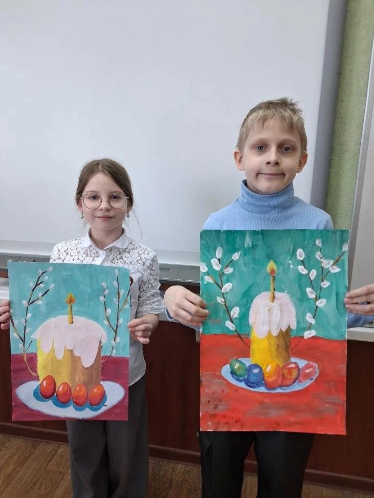 Ах, весна-красная, сколько же праздников нам принесла! 🌸В нашей изостудии в рамках традиций и искусс