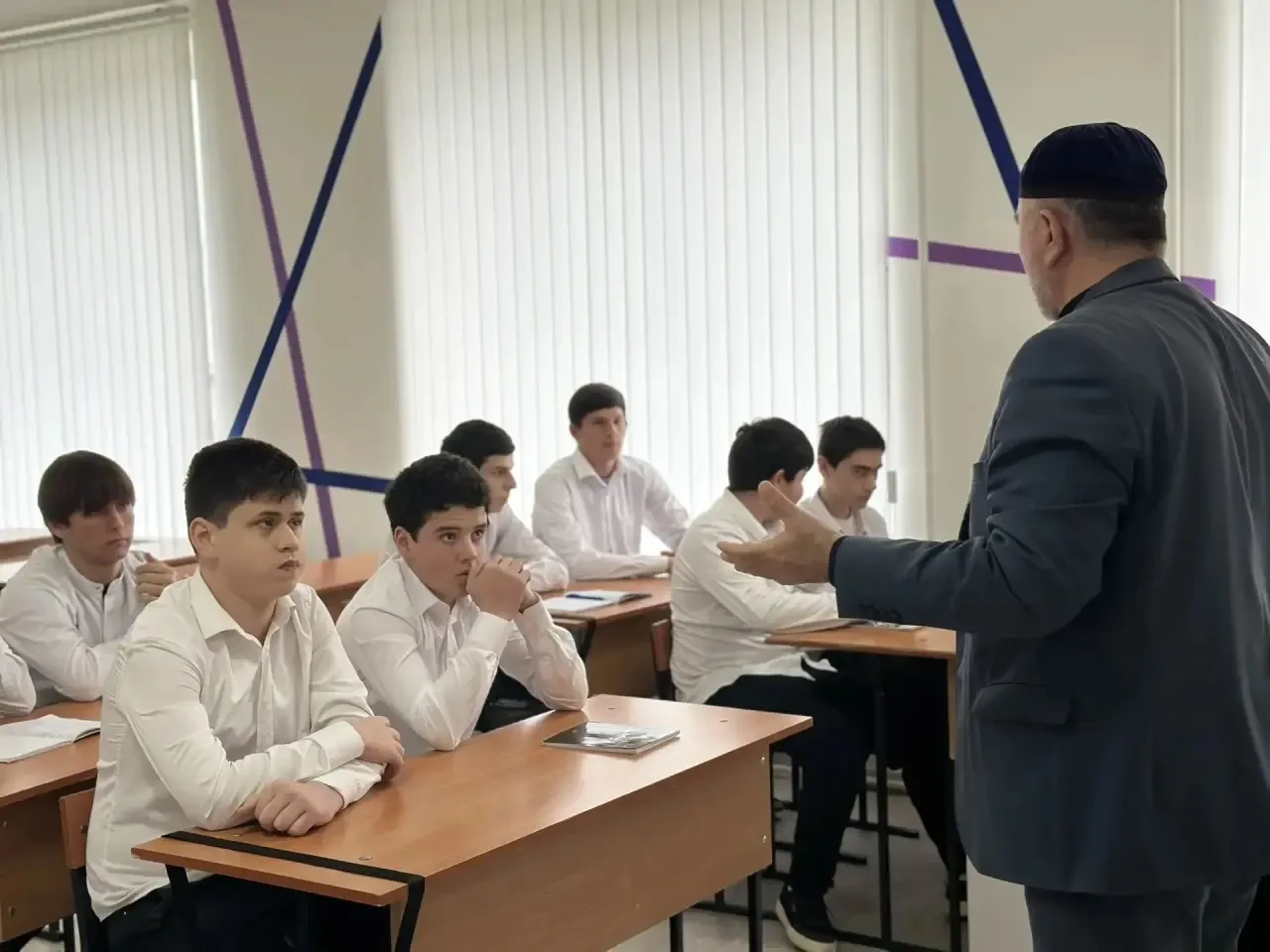 В ГБПОУ «Серноводский государственный колледж» старший педагог по ДНВ, Гаев А. А. провёл со студента