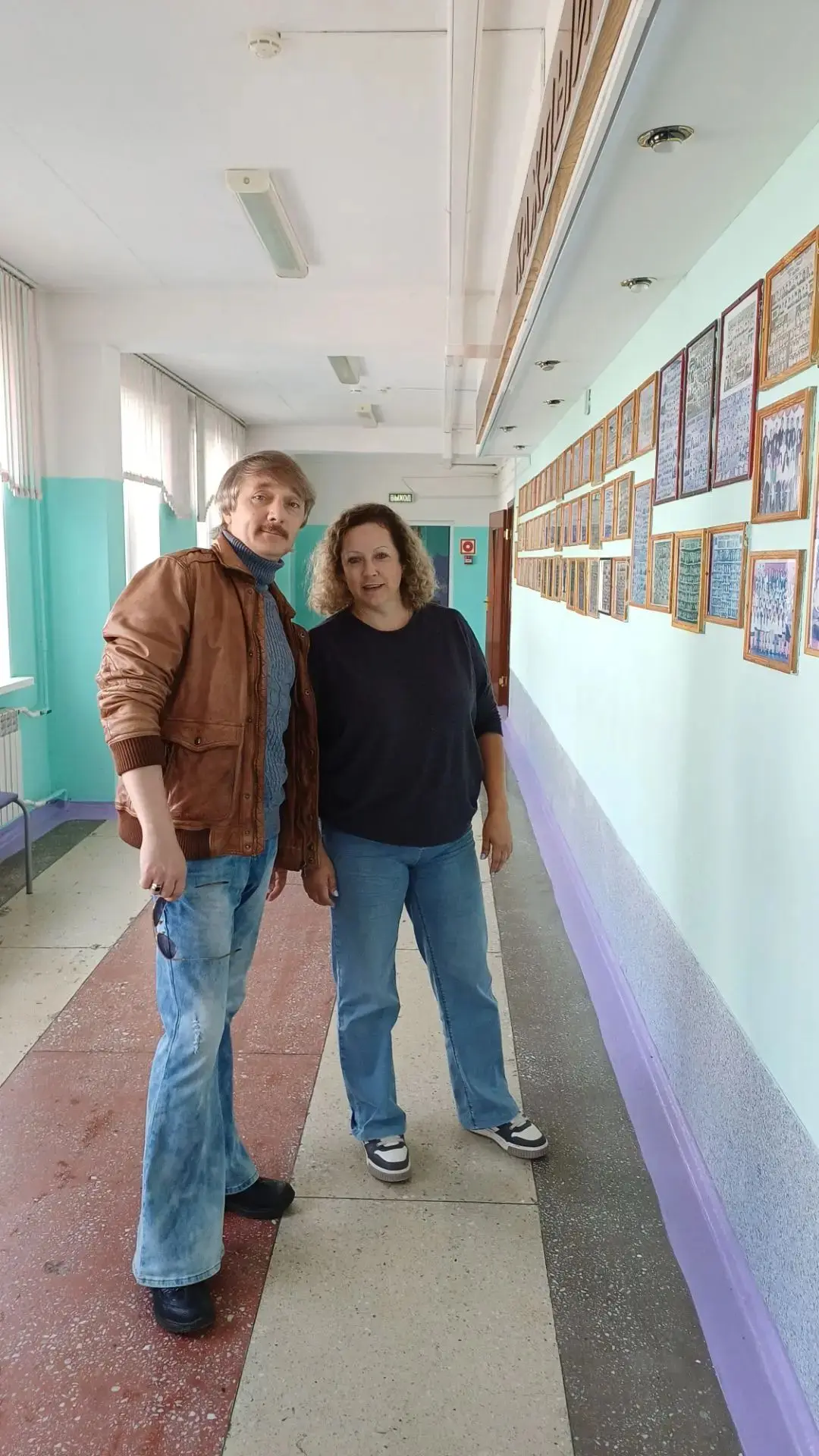 Лето! Гости в музее! 

А вы знали, что наш  музей - это машина времени? А вы знали, что наша школа -