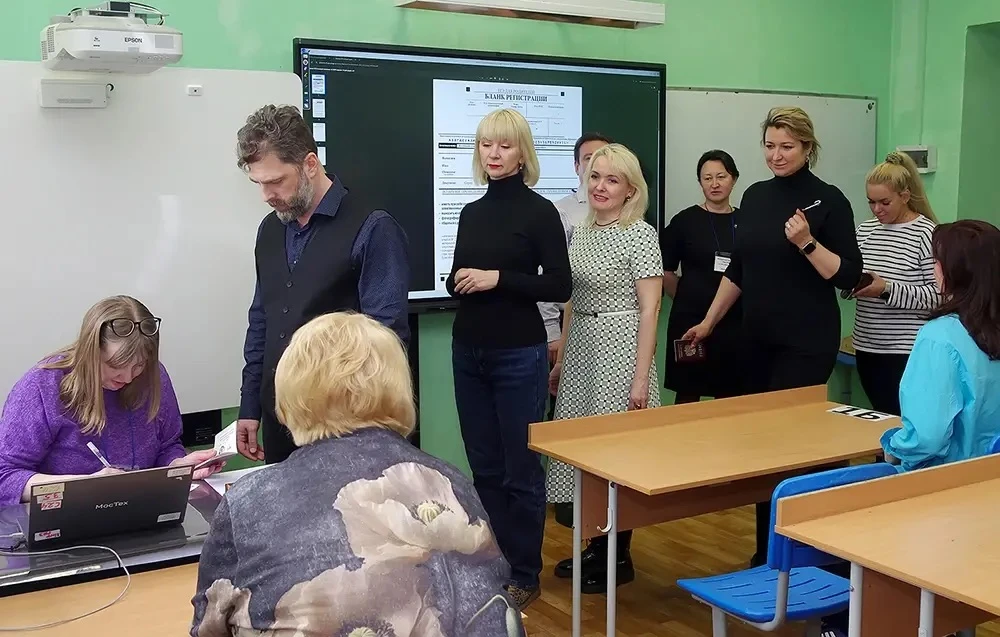 Родители сдали экзамен по русскому языку в формате ЕГЭ  ✒️ Процедура полностью повторила настоящий э