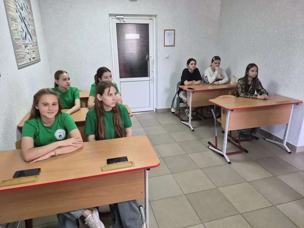 🇷🇺 Настоящее дело для настоящих героев! 💪  25 мая ученики 6 классов в рамках социального партнерства