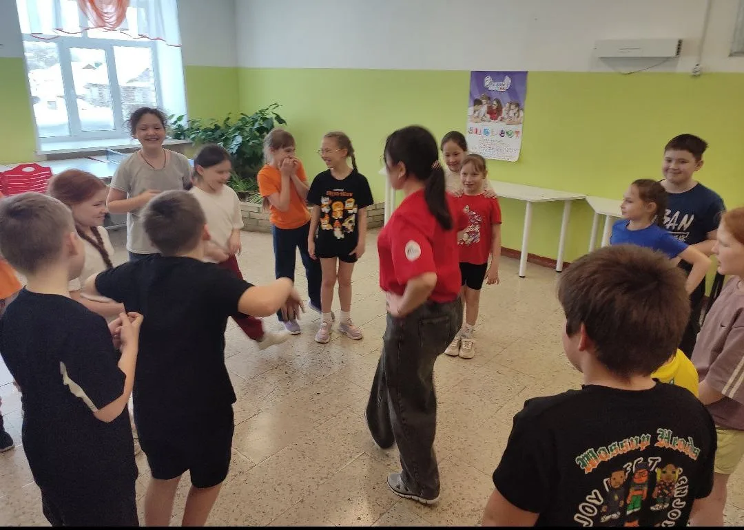 Этноволонтеры дарят детям радость и знания в Год единства народов России! 🇷🇺