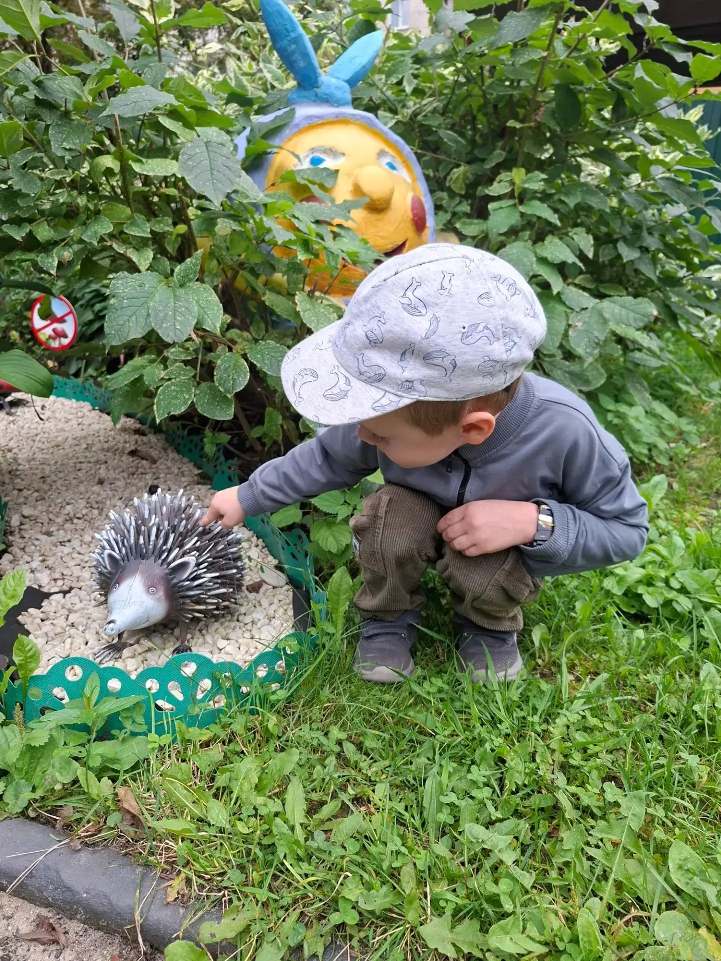 🦔 Необычная встреча и лесные секреты: как прошел день у средней группы!