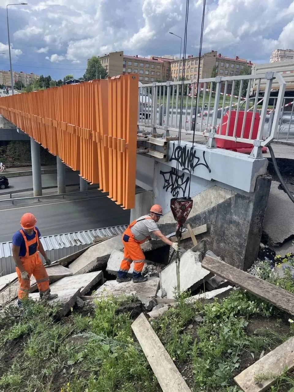 В Уфе начали ремонт путепровода, который размыло ливнем