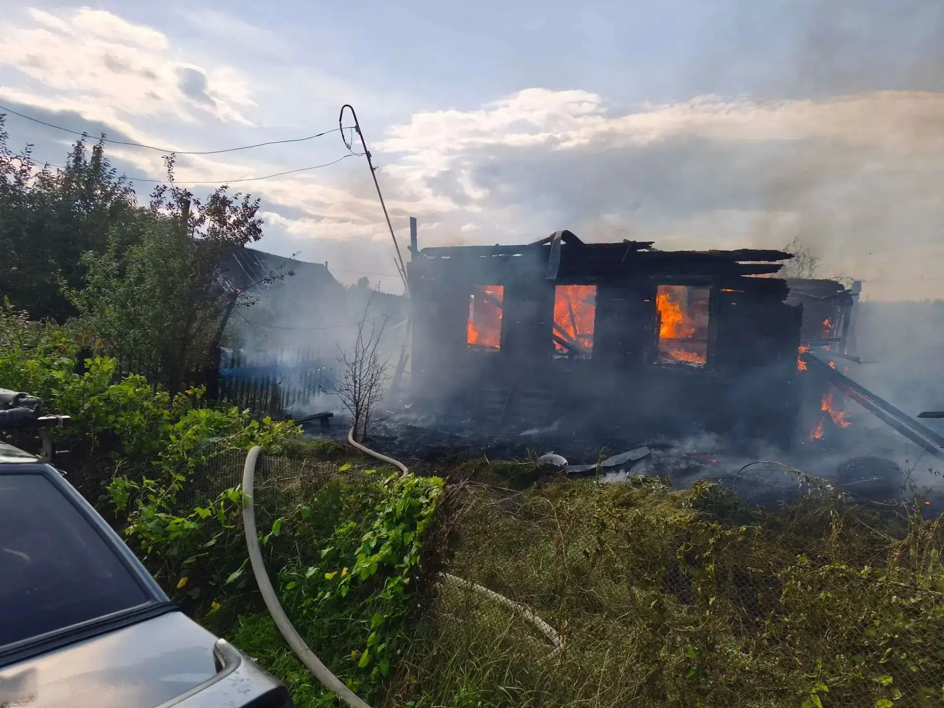 🔥 Пожарные Пряжинского и Прионежского районов привлекались на ликвидацию пожара в жилом доме в дере