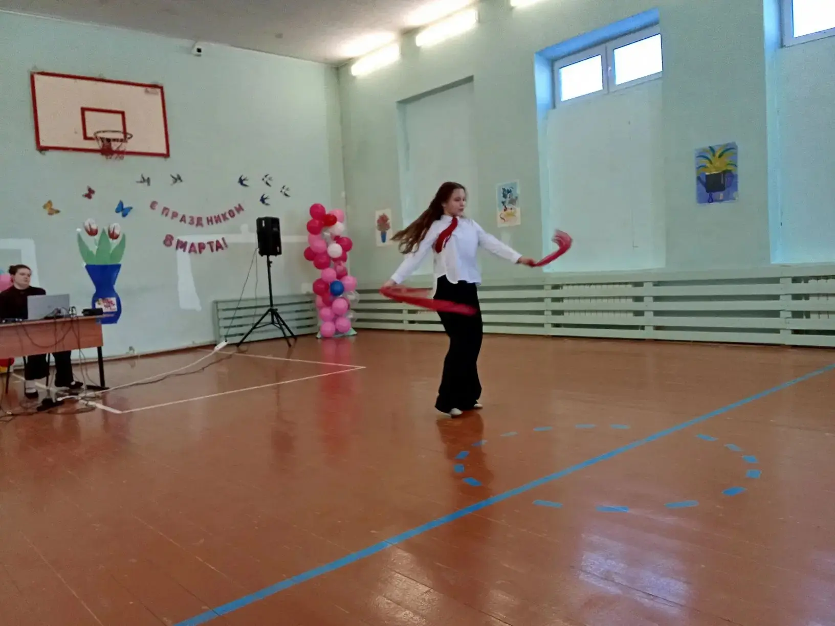 💐На кануне Международного дня 8 марта в Просецкой школе сегодня состоялся концерт, что...