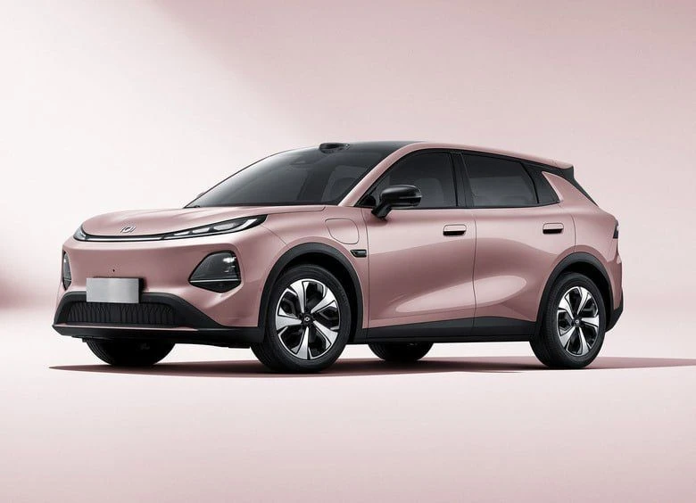 Суббренд Nevo, входящий в структуру Changan, появится в России со своими автомобилями, ...