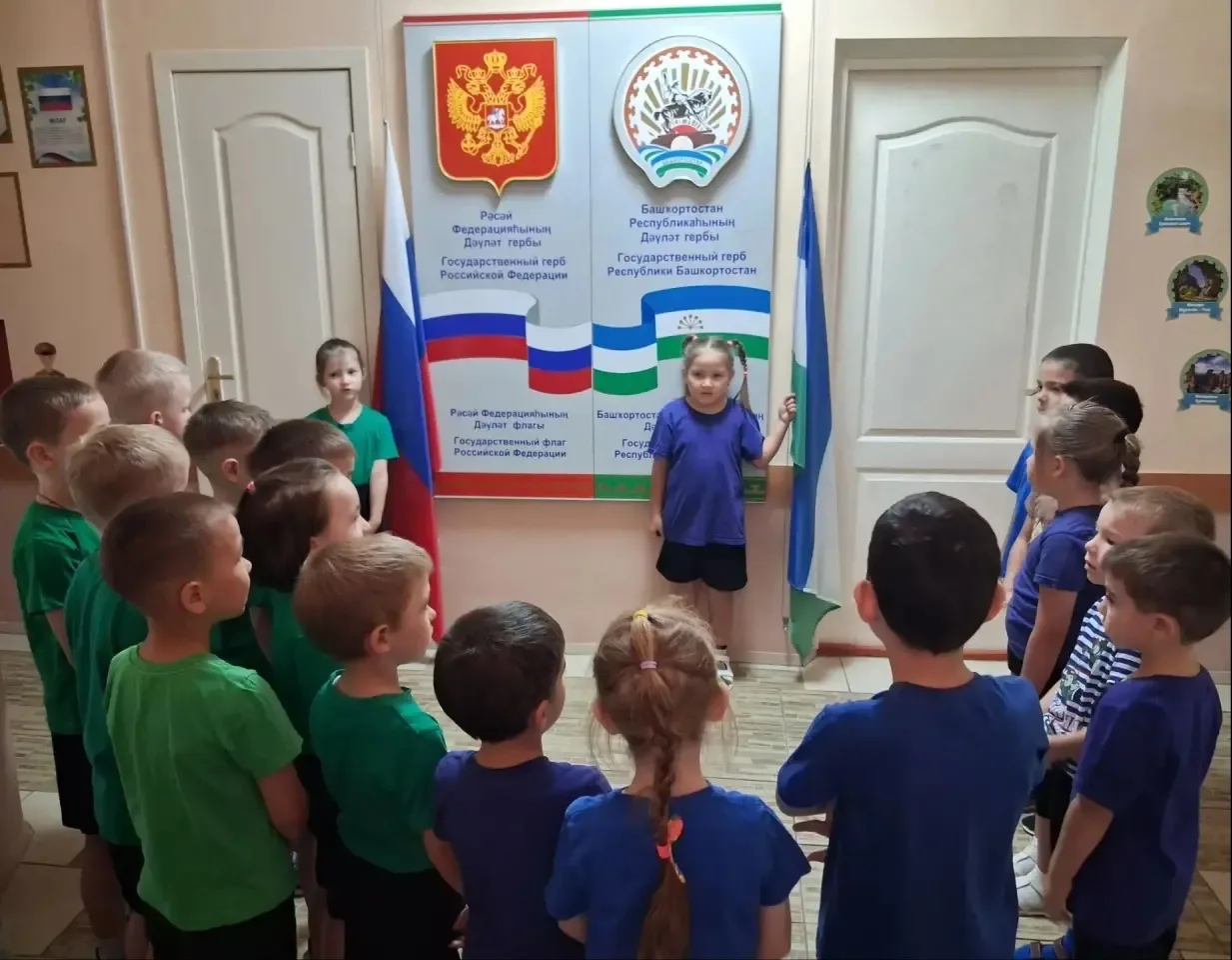 По традиции учебная неделя в нашем детском саду завершилась спуском государственных фла...