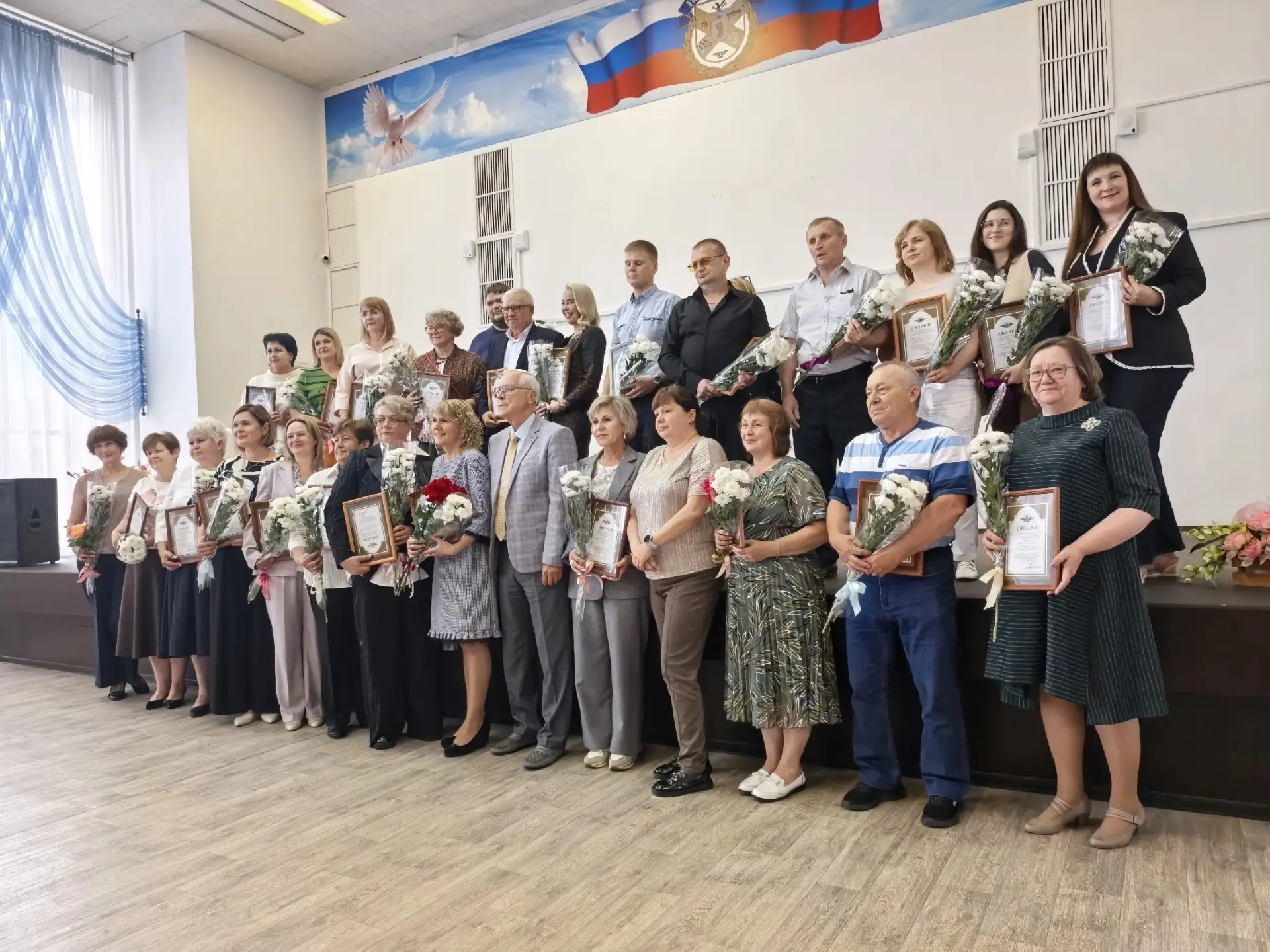 Сегодня в территориальной администрации Дзержинского района мэрии города Ярославля мы провели торжес