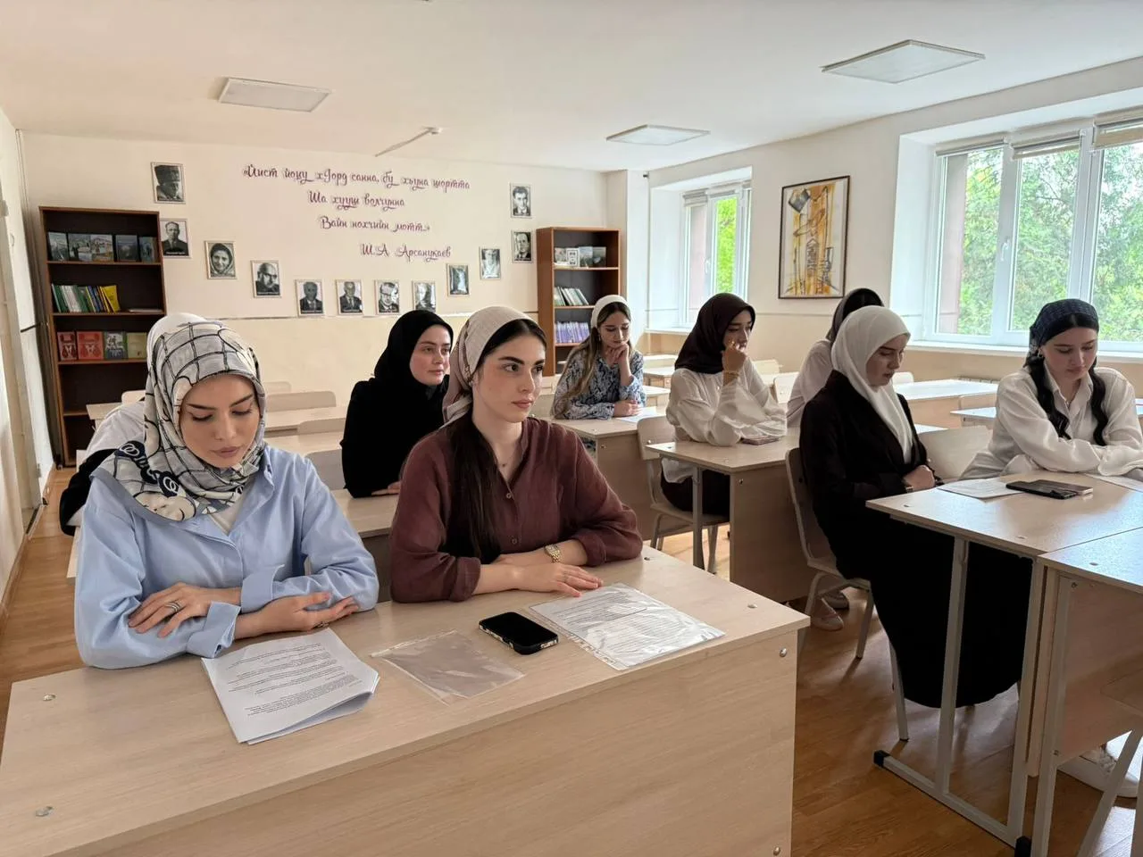 В Гуманитарно-педагогическом колледже ЧГПУ прошел круглый стол «В единстве наша сила», приуроченный 
