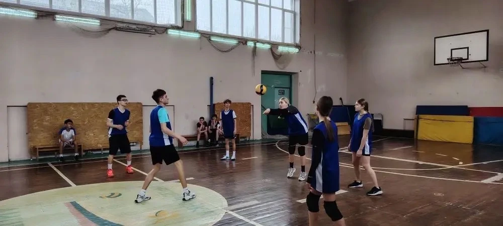 🏆 Поздравляем команду нашей школы с блестящим результатом на Президентских спортивных играх!  Наши р