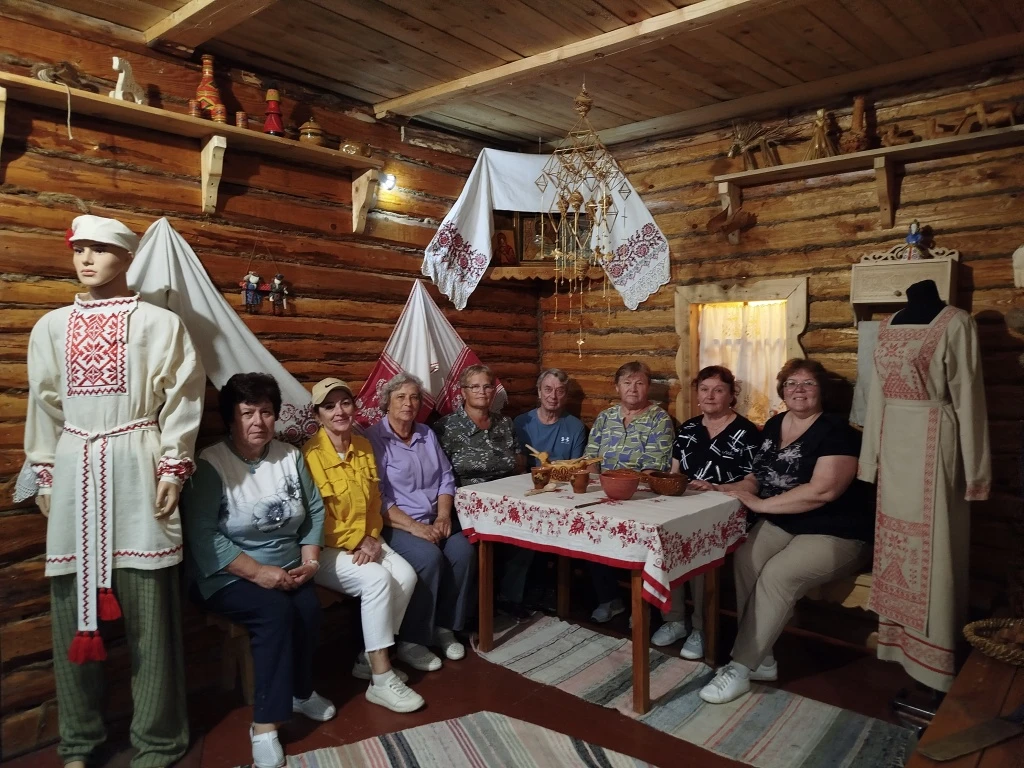 В рамках федерального проекта "Семья" регионального проекта "Старшее поколение" Приволж...