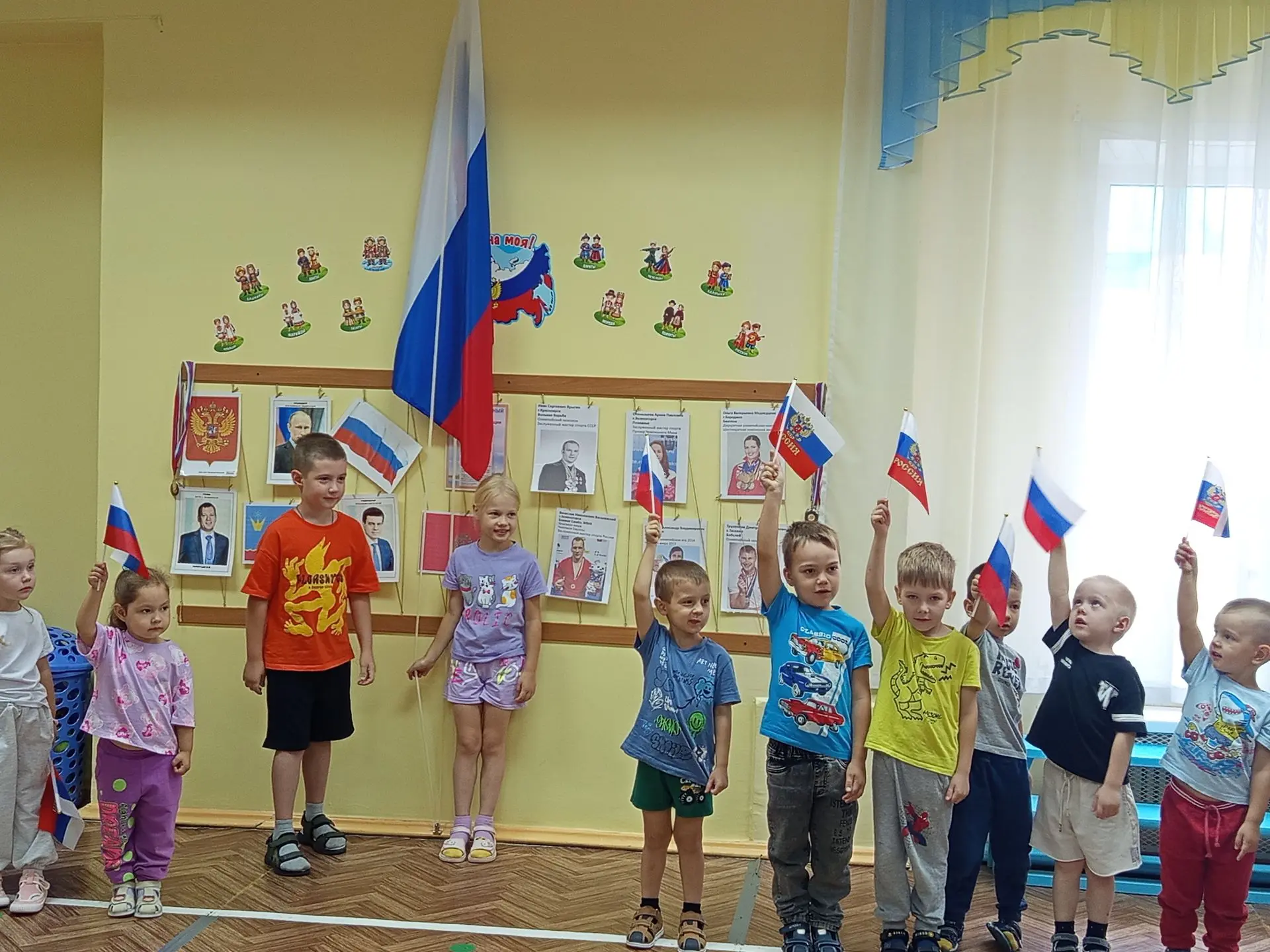 🇷🇺Флаг, гимн и море улыбок!