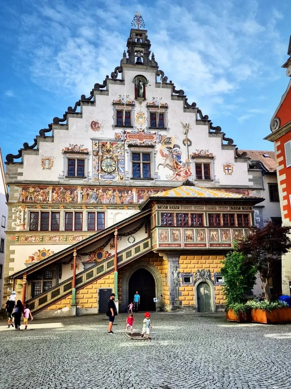 Линдау (нем. Lindau) — исторический город на острове в восточной части Боденского озера, районный це