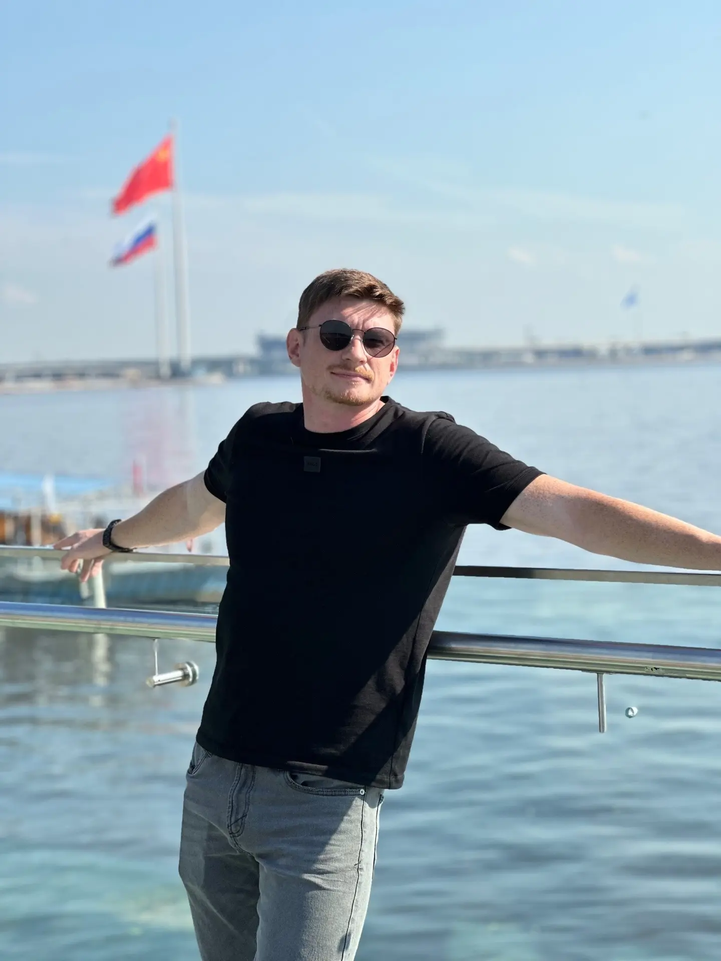 Всех с Днём России кстати ☝️
