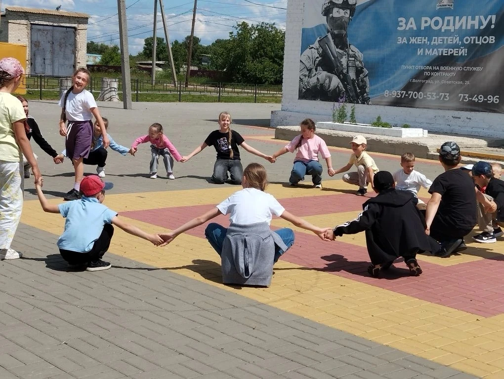 Наш пришкольный лагерь "Юный эколог" продолжает свою работу! 🏡