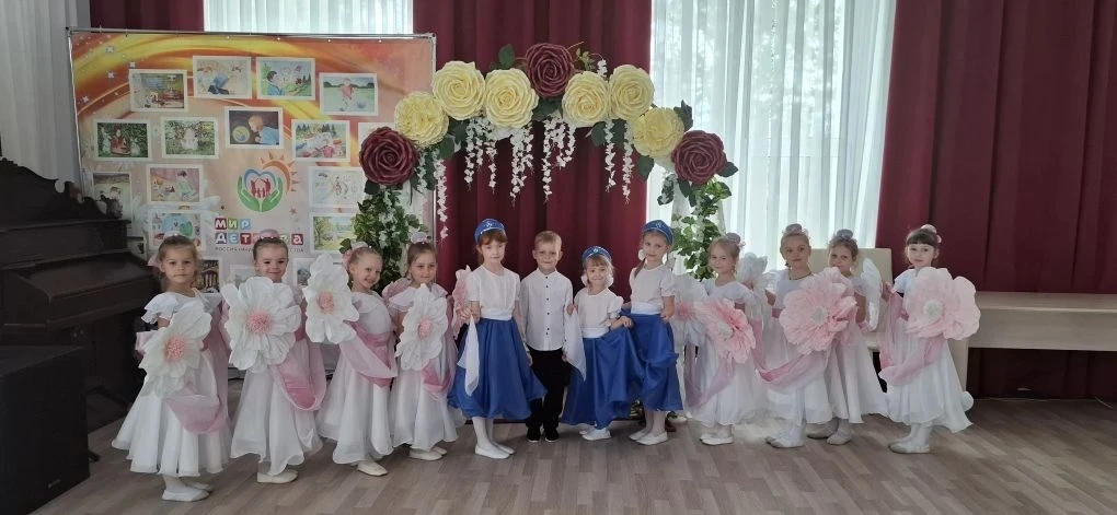 28 мая - день памяти преподобного Пахомия Великого и преподобного Пахомия Нерехтского.

Это и престо