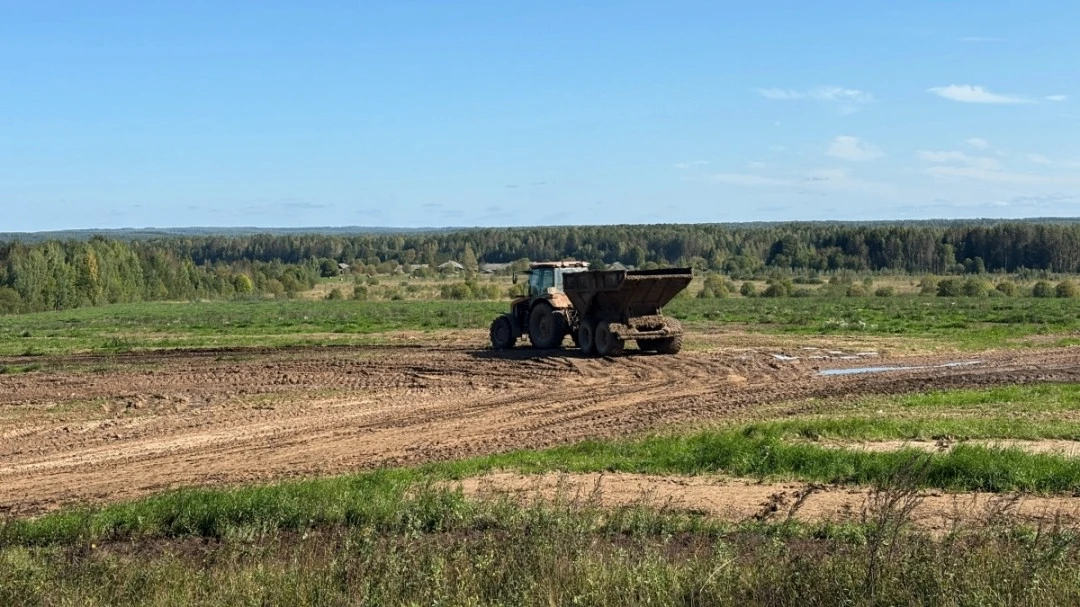 Под Уржумом внезапно поехавший трактор задавил своего водителя