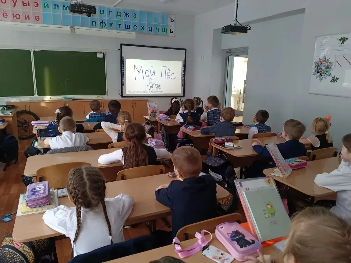 В рамках классных часов, посвященных Мусе Джалилю, для учащихся начальной школы прошел показ мультфи