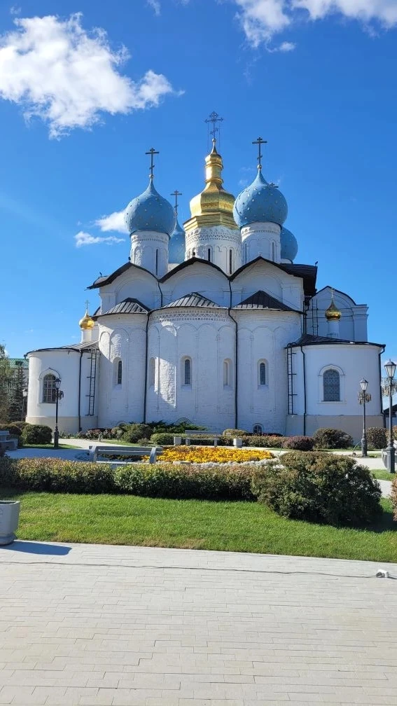 Христианство – фундамент нашего общества!   На его основе возводились "здания" культуры и образовани