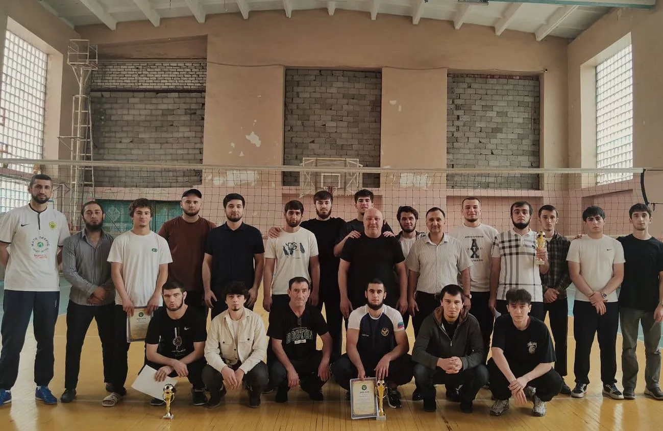 ⚽ В ДагГАУ наградили победителей Первенства по футболу 8х8!

На протяжении пяти месяцев команды факу
