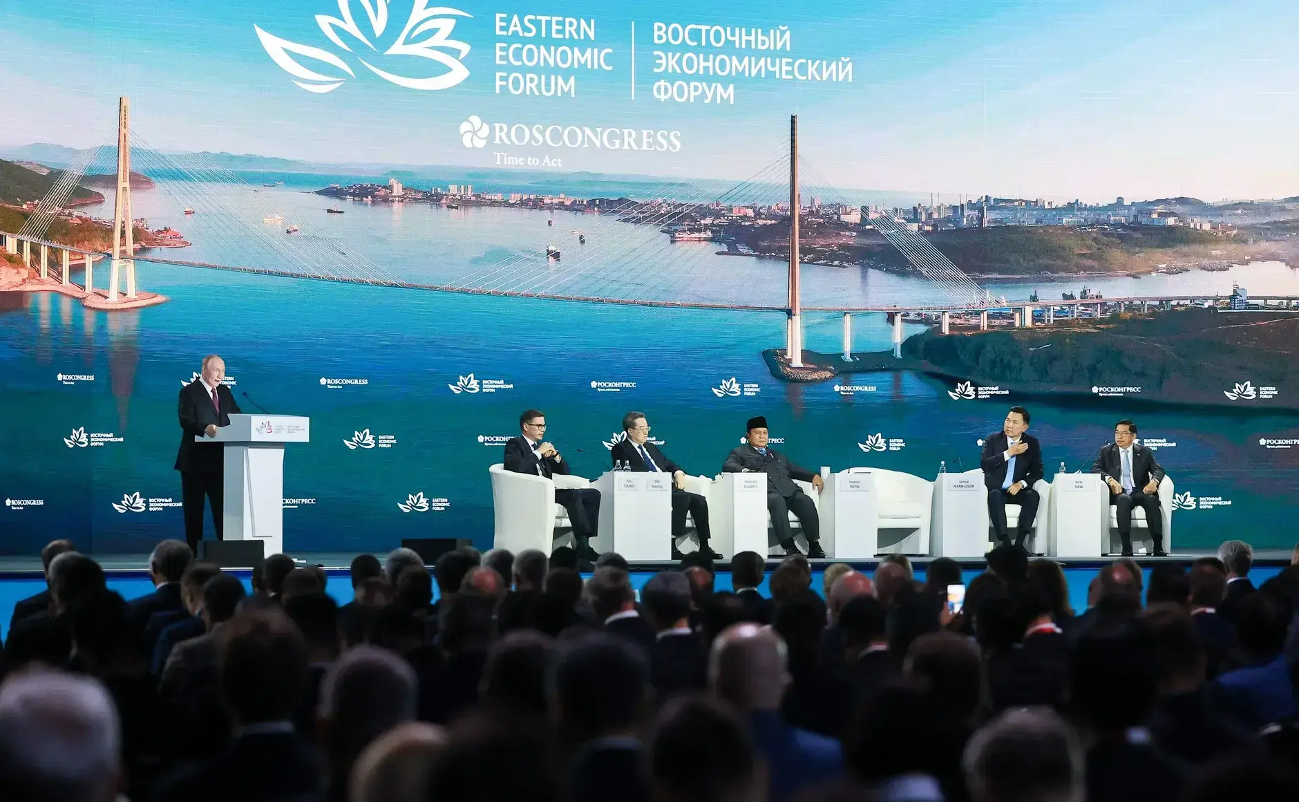 На пленарном заседании Восточного экономического форума наш Президент Владимир Владимир...