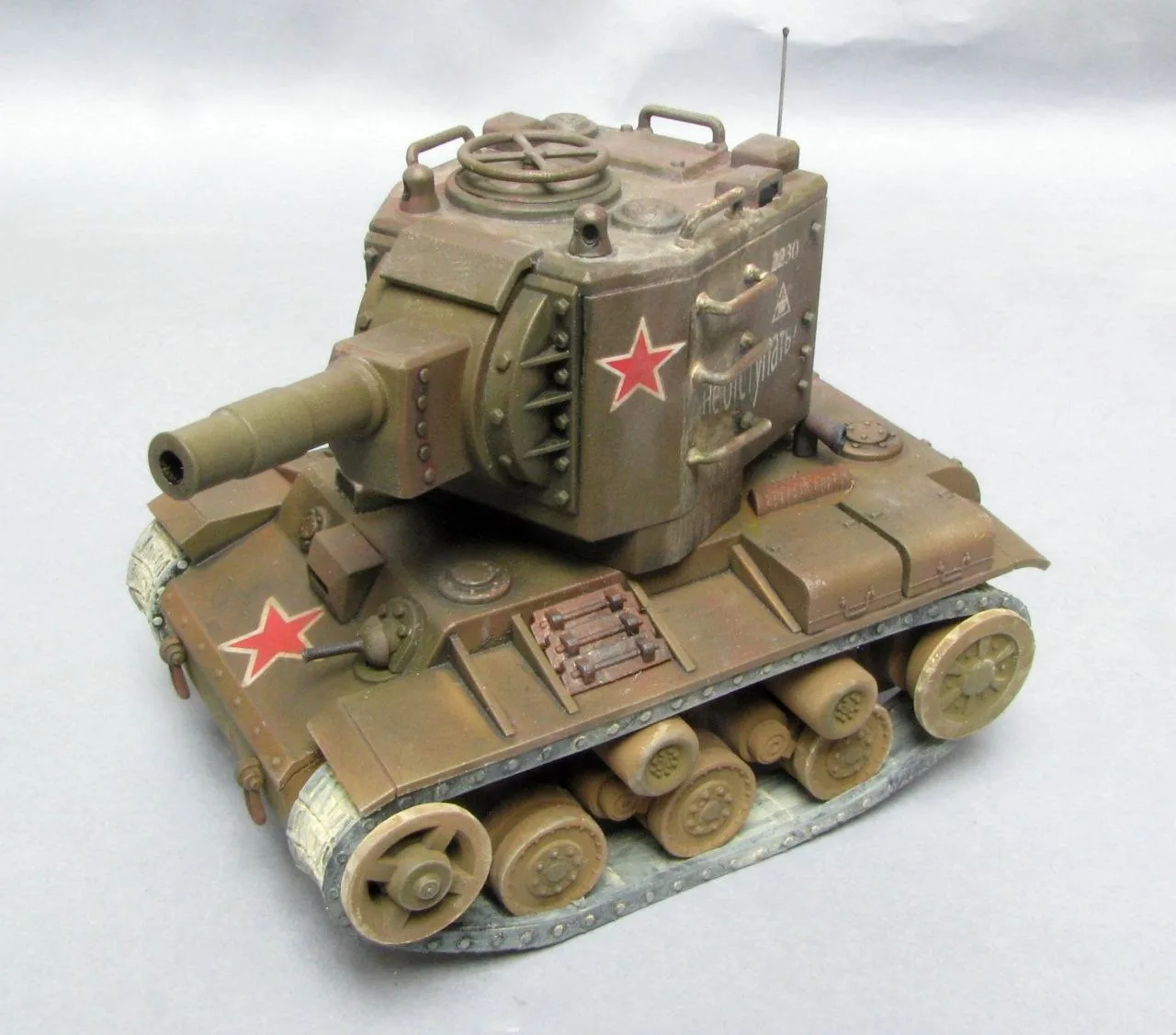 Мультяшный КВ-2 от MENG