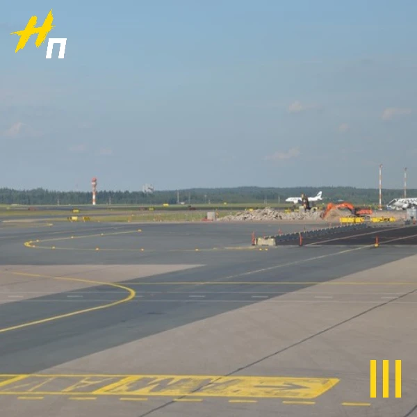 ✈️ Финский аэропорт, оставшийся без российских туристов, превращает стоянку в парковку

Аэропорт Лап