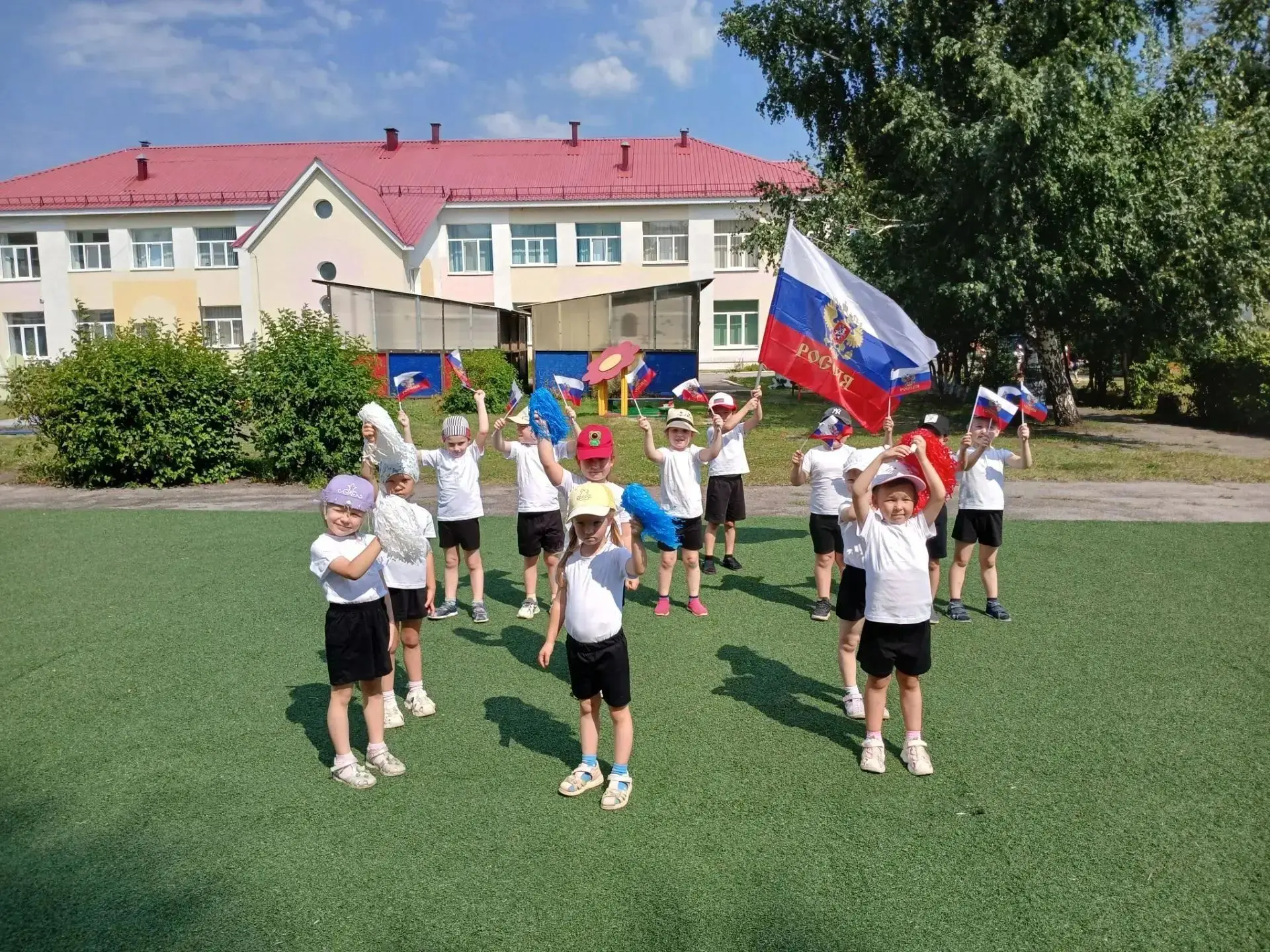 Как прошел День флага в нашем детском саду!