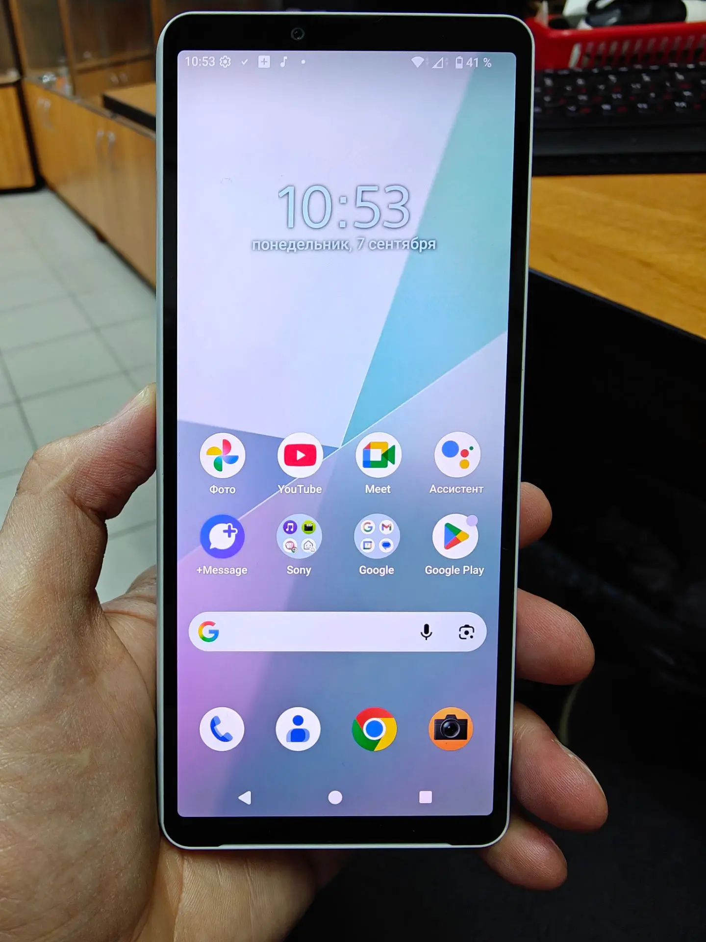 Компактный стильный телефон Sony Xperia 10 mark VI. Состояние как новый, телефоном прак...