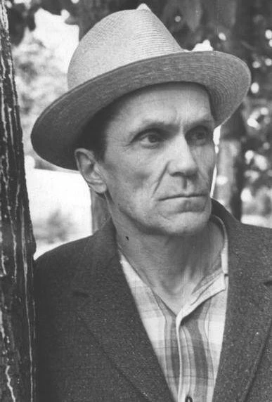 📚18 июня 1907 года родился Шаламов Варлам Тихонович (1907/1982) — русский писатель, поэт, известный