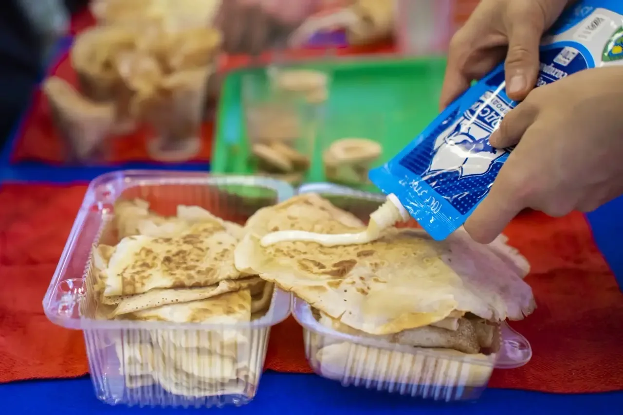 Масленица в 1581! 🥞  🥳 В нашей школе сегодня царила атмосфера настоящего праздника! Ученики 10А клас