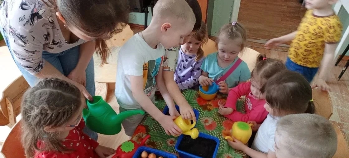 🌱За окном идёт снег, а у нас весна!
