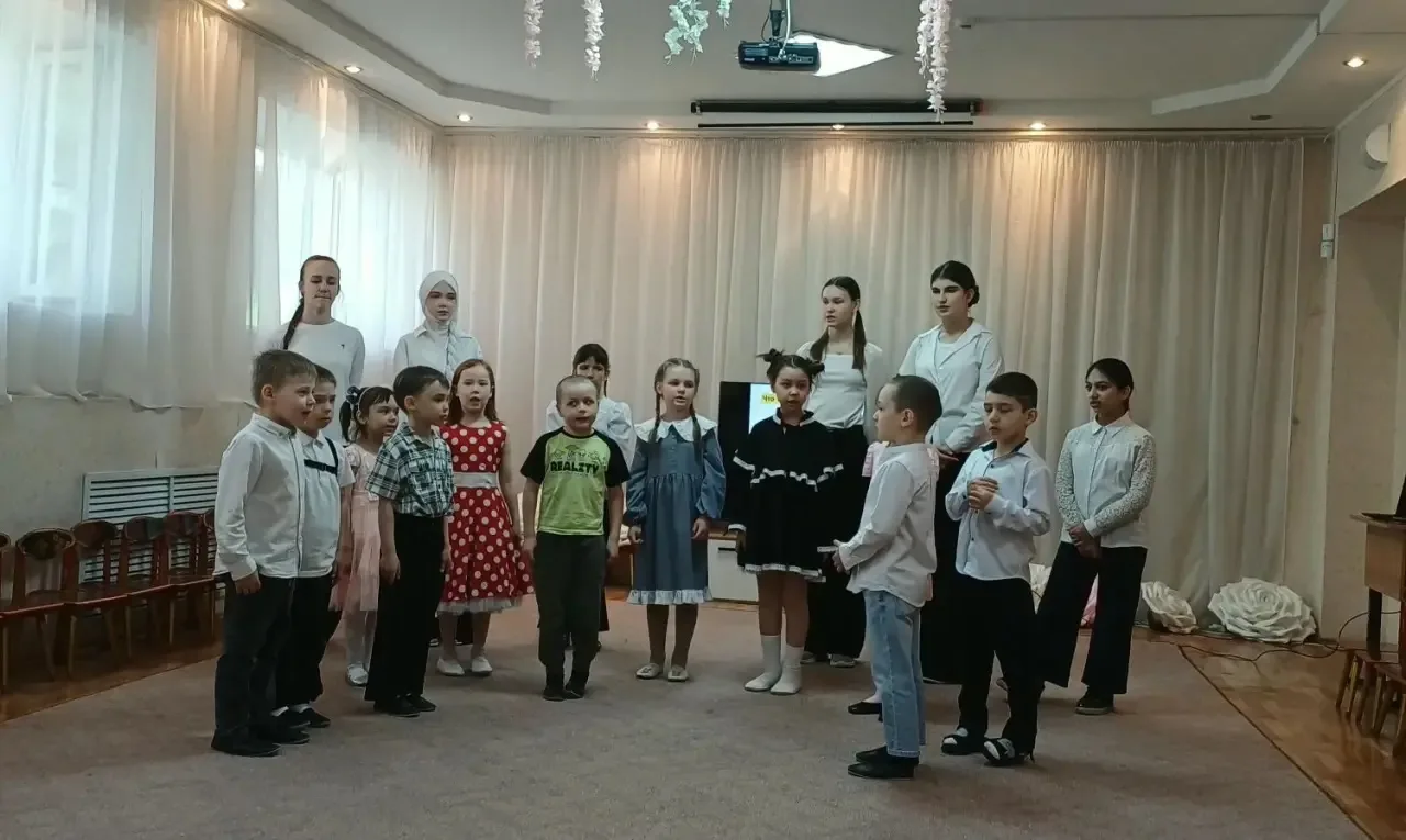 💫Активисты из Движения Первых посетили 164 детский садик с итоговой акцией: «Скоро в ш...