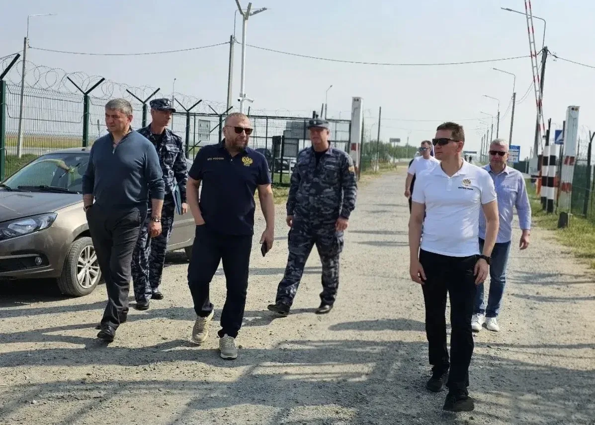 Валентин Иванов ознакомился с внедрением системы СПОТ в пунктах пропуска Сибири