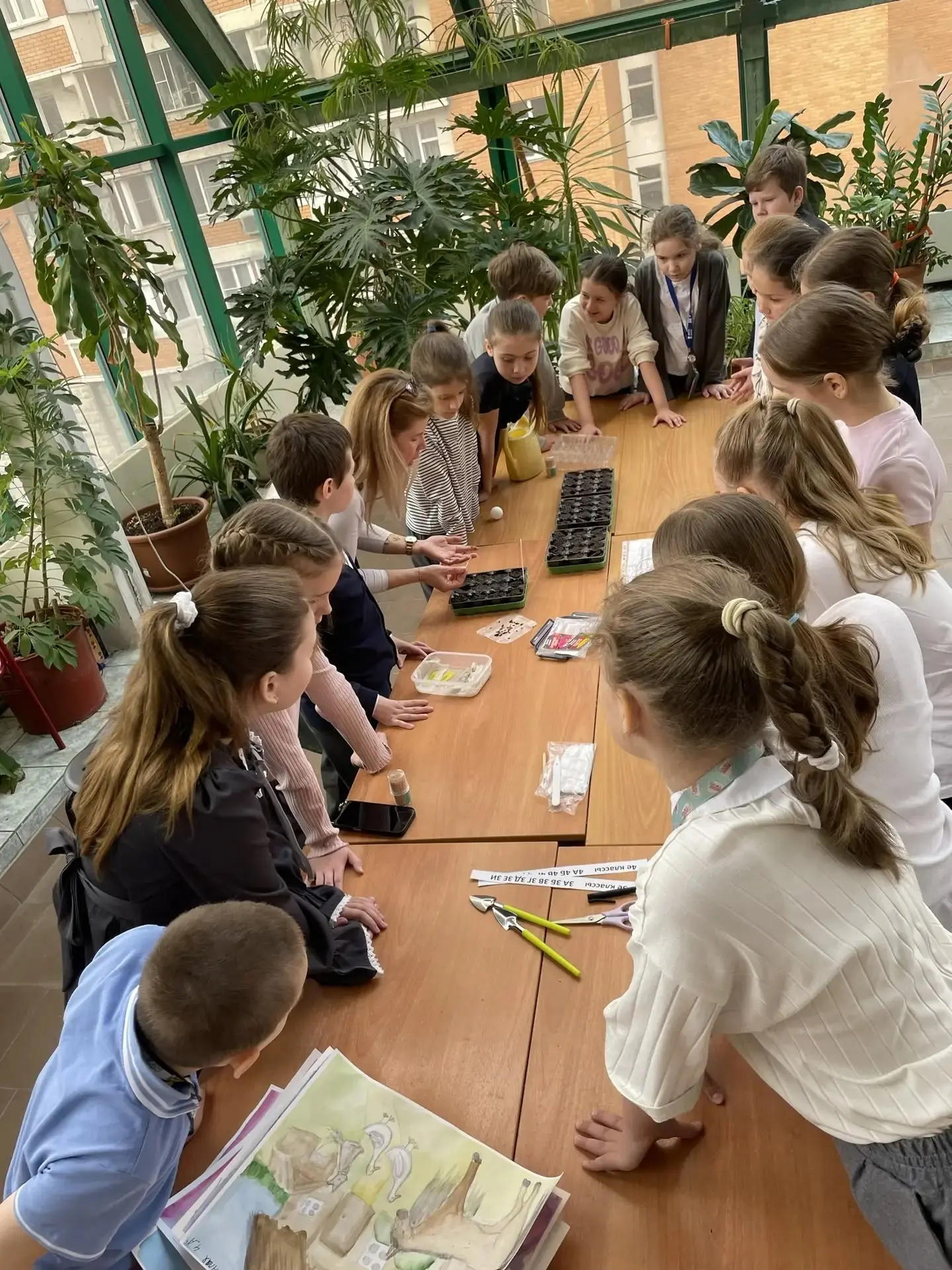 🌱 «Юный садовод»: как мы начали весну с науки и цветов!  В рамках недели естественно-научного цикла 