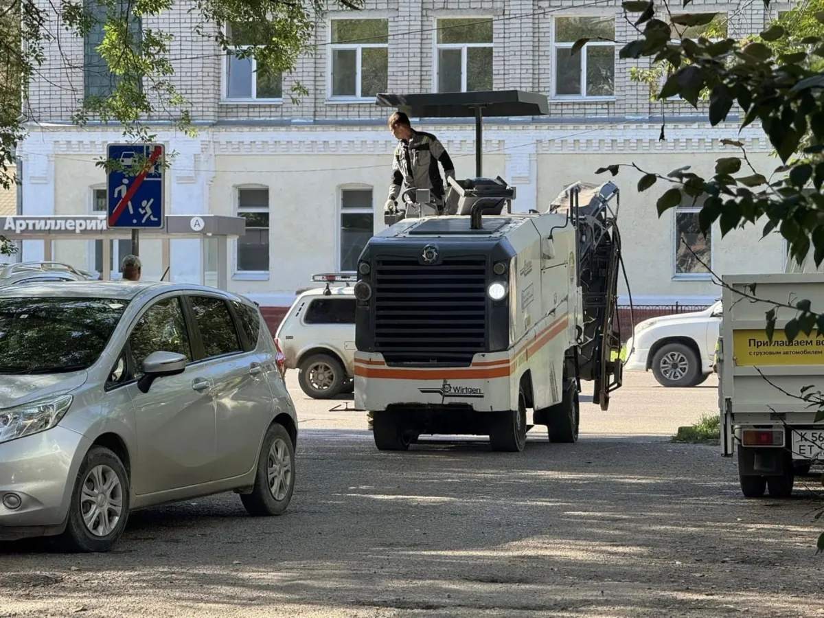 🚧 В Благовещенске завершили ремонт 13 из 17 междворовых проездов