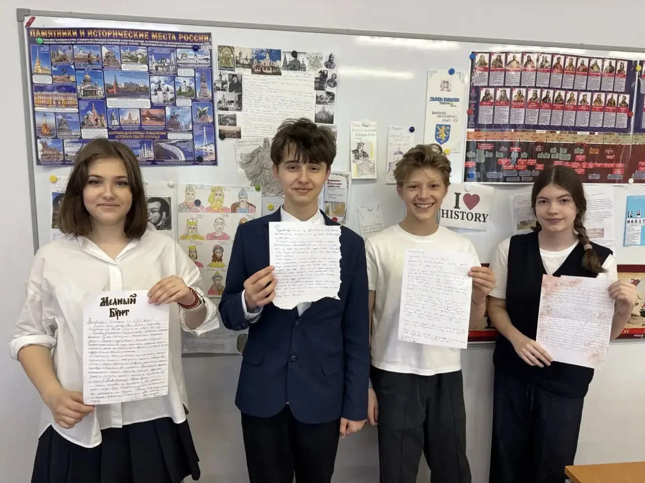 Письмо сквозь столетия ✉️⏳  Ученики 6А, 6Б, 7А и 7Б классов завершили свои творческие итоговые работ
