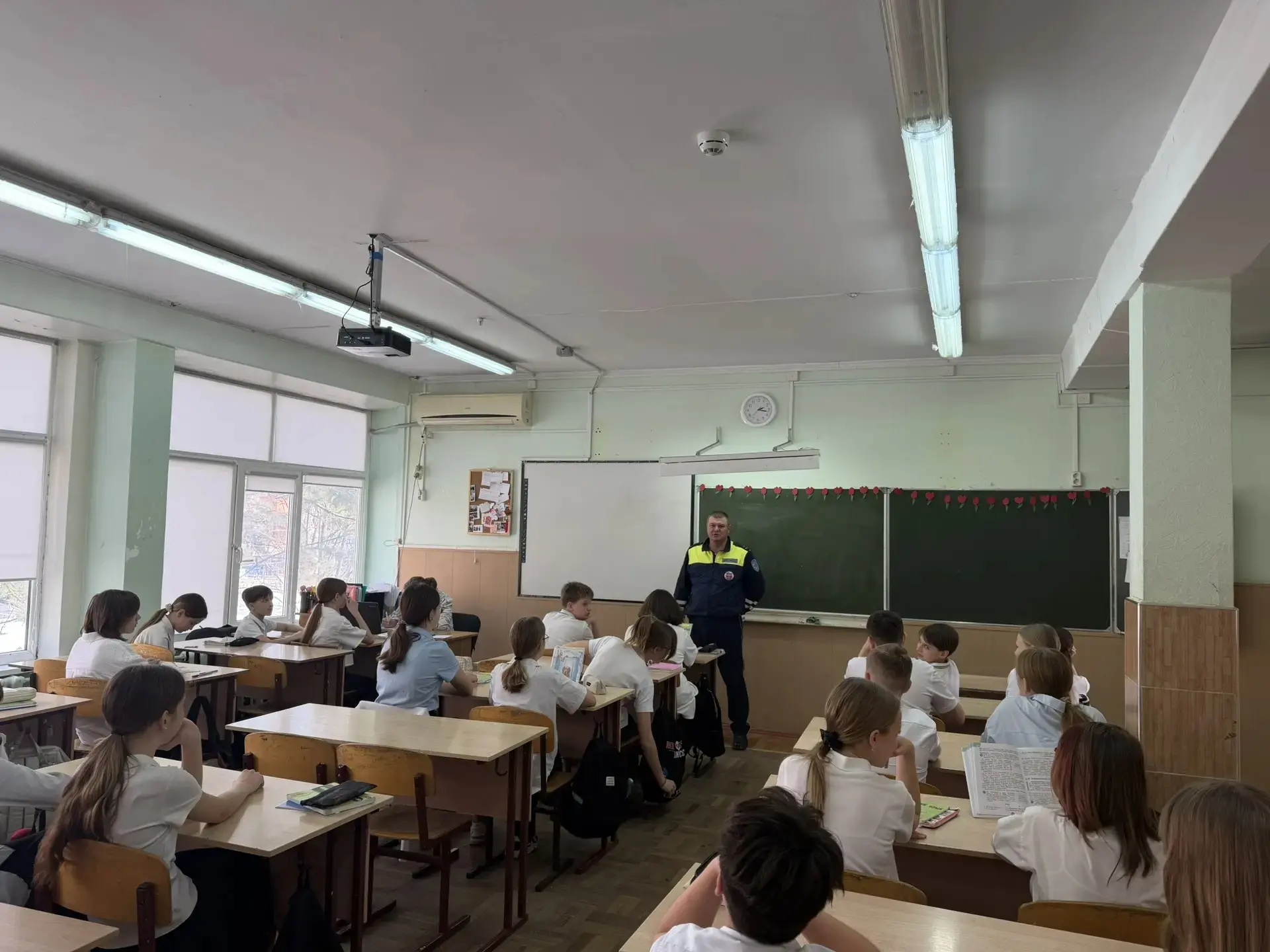 🚔 Безопасность детей — наша главная задача!  17 марта 2026 года старший лейтенант полиции Феоктистов