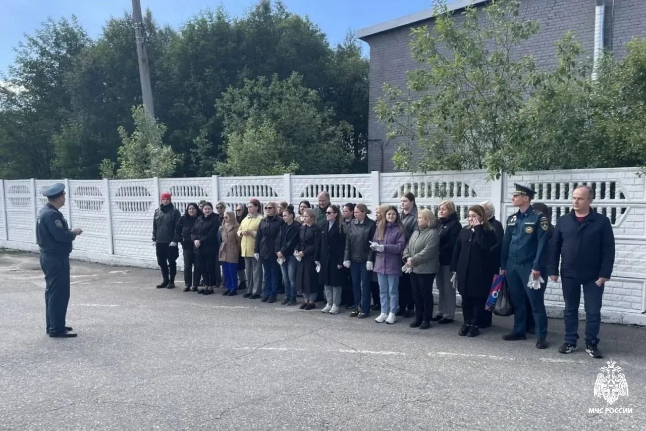 Даже вышло солнце!

Последний день перед выходными для сотрудников Главного управления МЧС России по