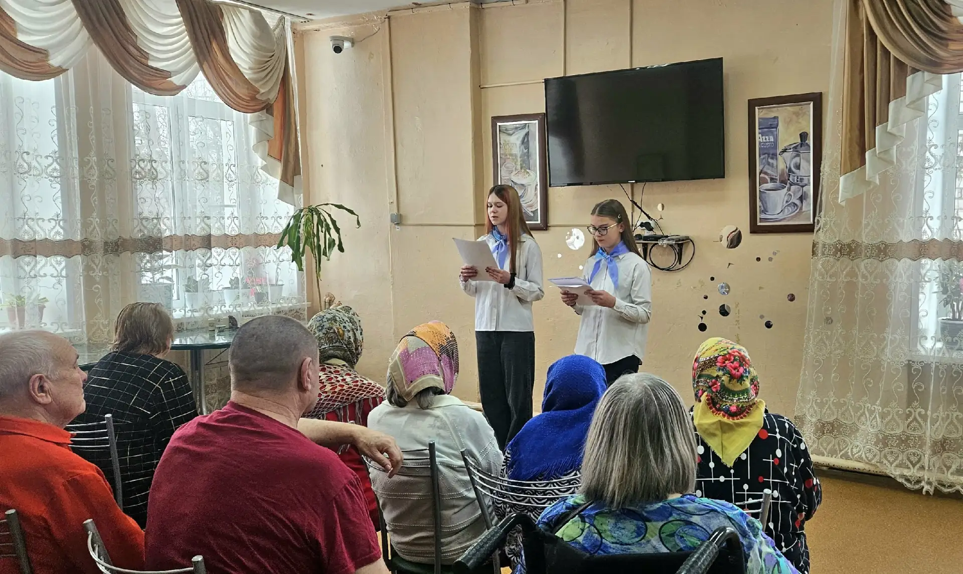ПРАЗДНИК ВЕСНЫ💐  💫В преддверии весеннего праздника  - 8 марта обучающиеся Первомайской средней школы