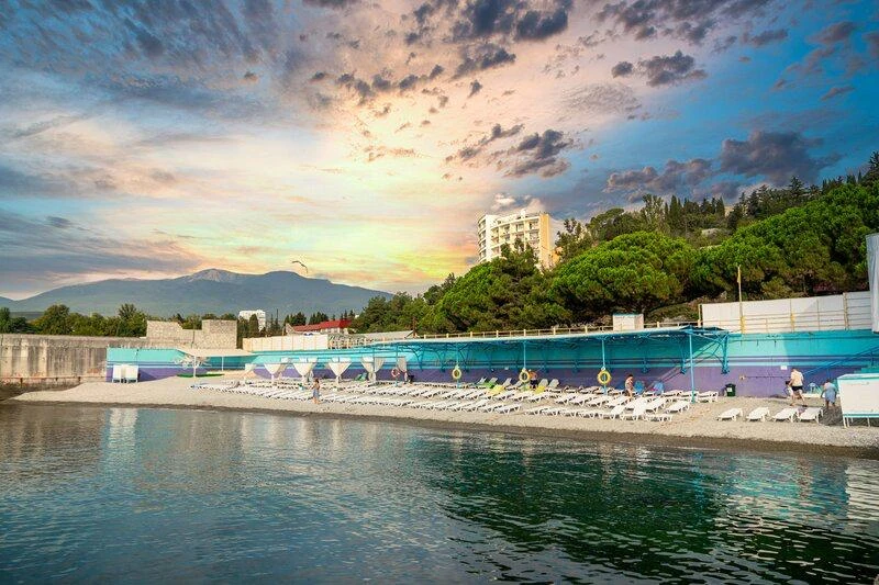 Санаторий Голубая волна (Алушта)

🎟 от 11500 рублей

«Голубая волна» предоставляет бесплатный Wi-Fi