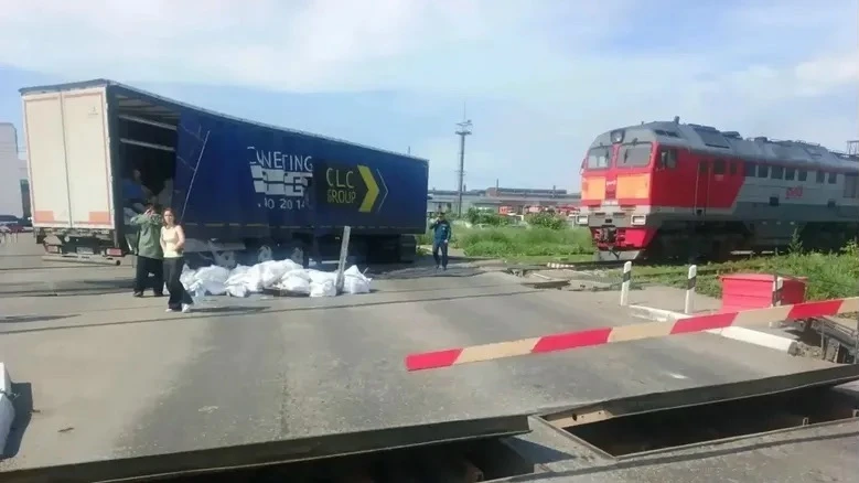 Транспортная прокуратура начала проверку обстоятельств ДТП, которое произошло накануне в городе Стер