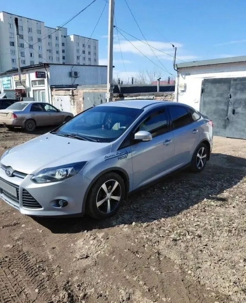 Продается машина Ford Focus 2012 г. 3 владельца. 127 л.с.