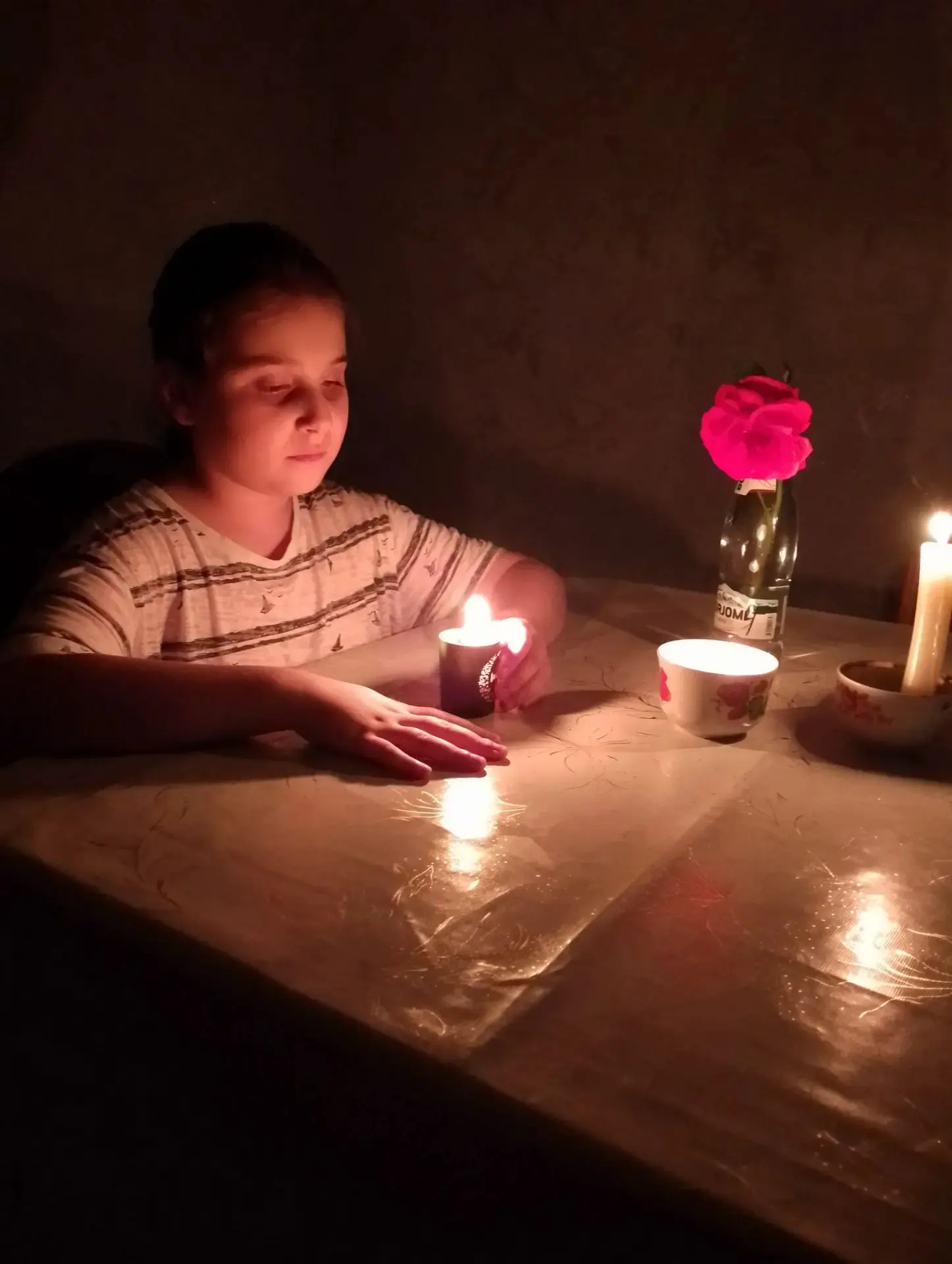 🕯Учащаяся 5 Б класса Токмакова Аделина помнит об этой скорбной дате, 22 июня 1941 года, когда на на