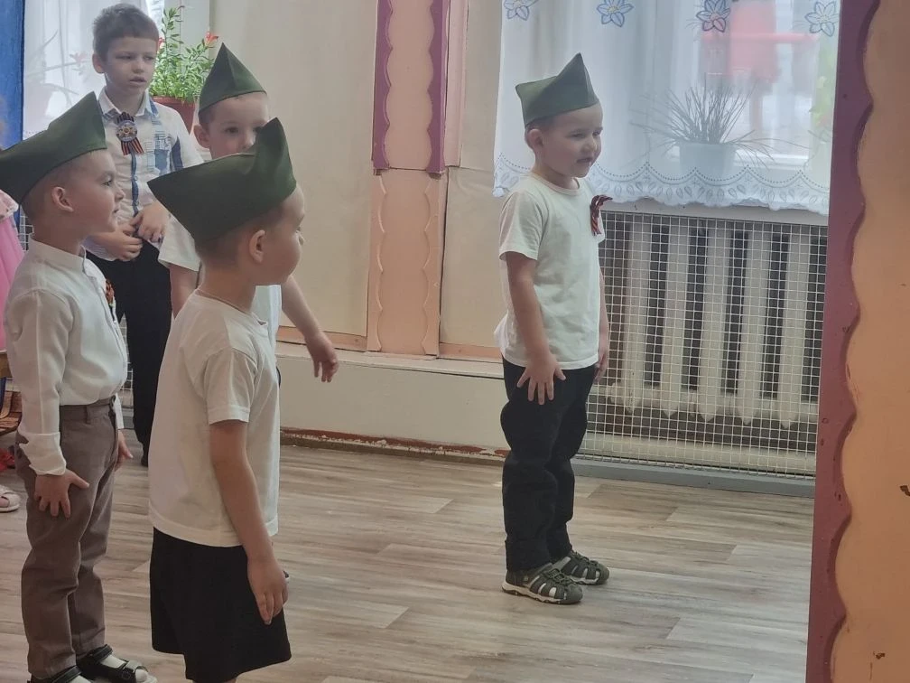 Сегодня в старшей разновозрастной группе прошёл утренник, посвящённый 9 Мая. 🌟